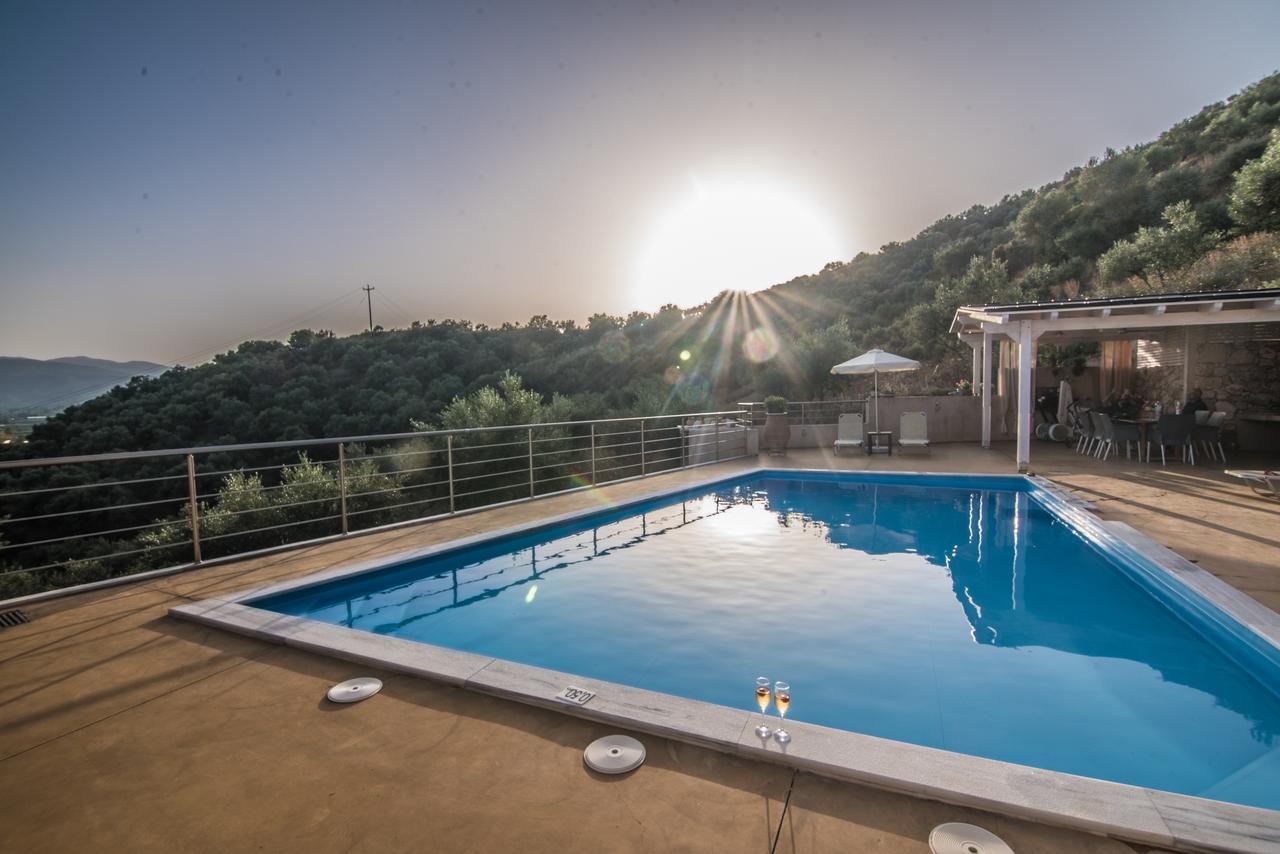 Aksos Suites Accessible Accommodation Agia  Dış mekan fotoğraf